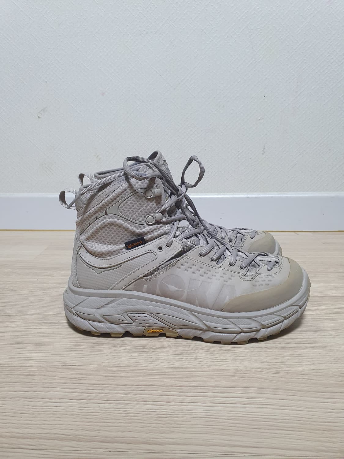 호카 토르 울트라 하이2 WP 등산화 255 상품이미지1