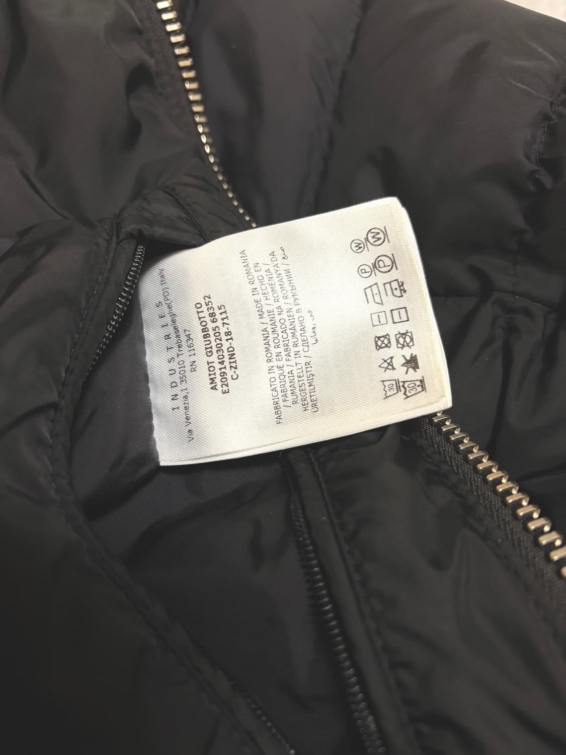 몽클레어 아미오 경량패딩 상품이미지7