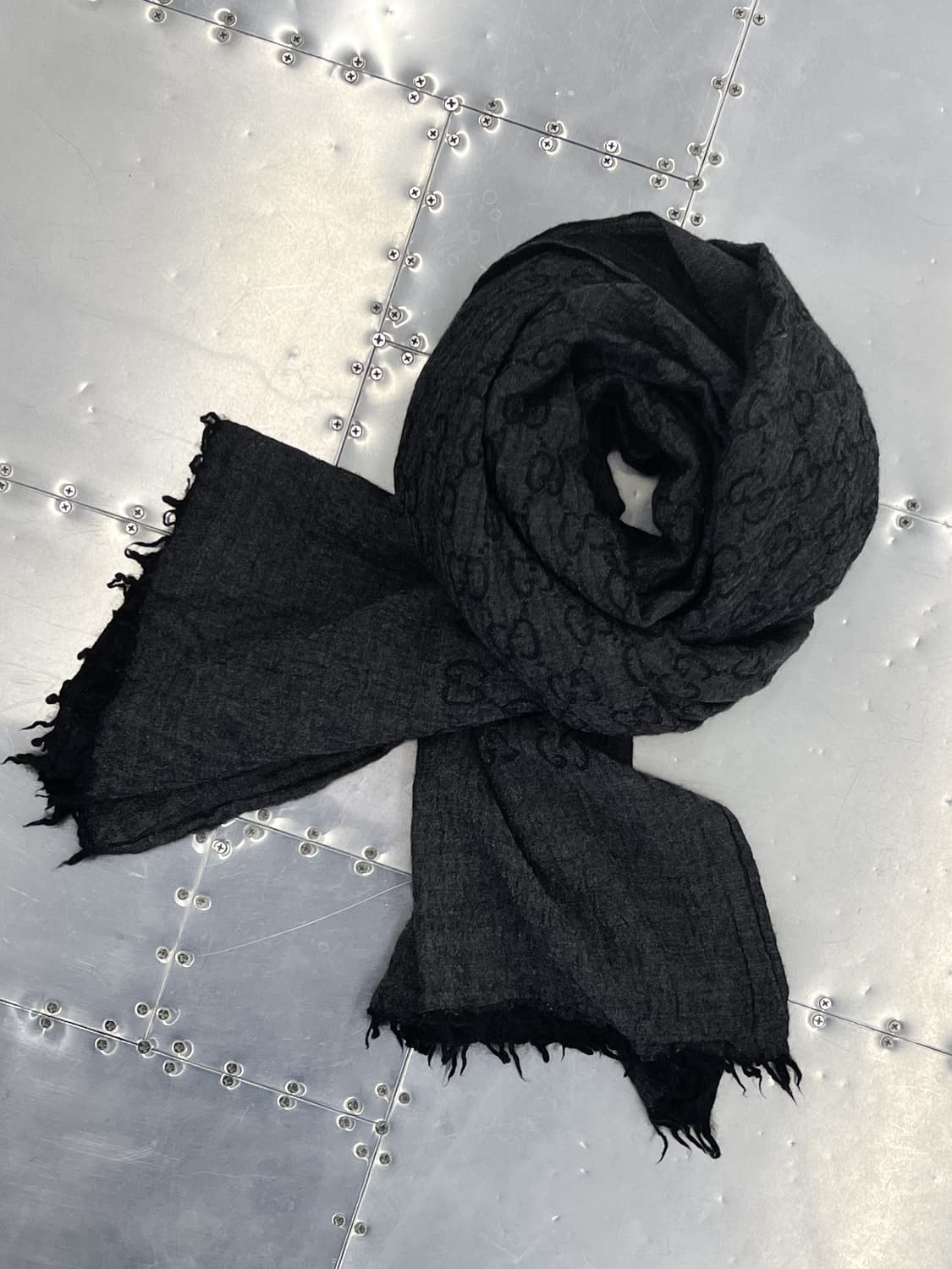 구찌 GG 모노그램 리버시블 스카프 상품이미지1