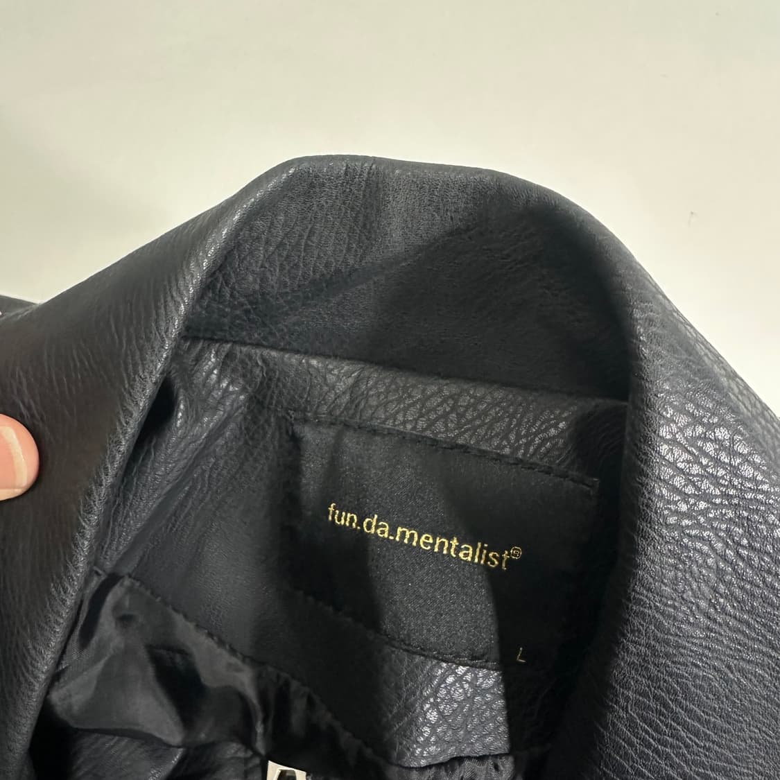 95-100 펀다멘탈 블랙 페이크레더 라이더자켓 상품이미지4