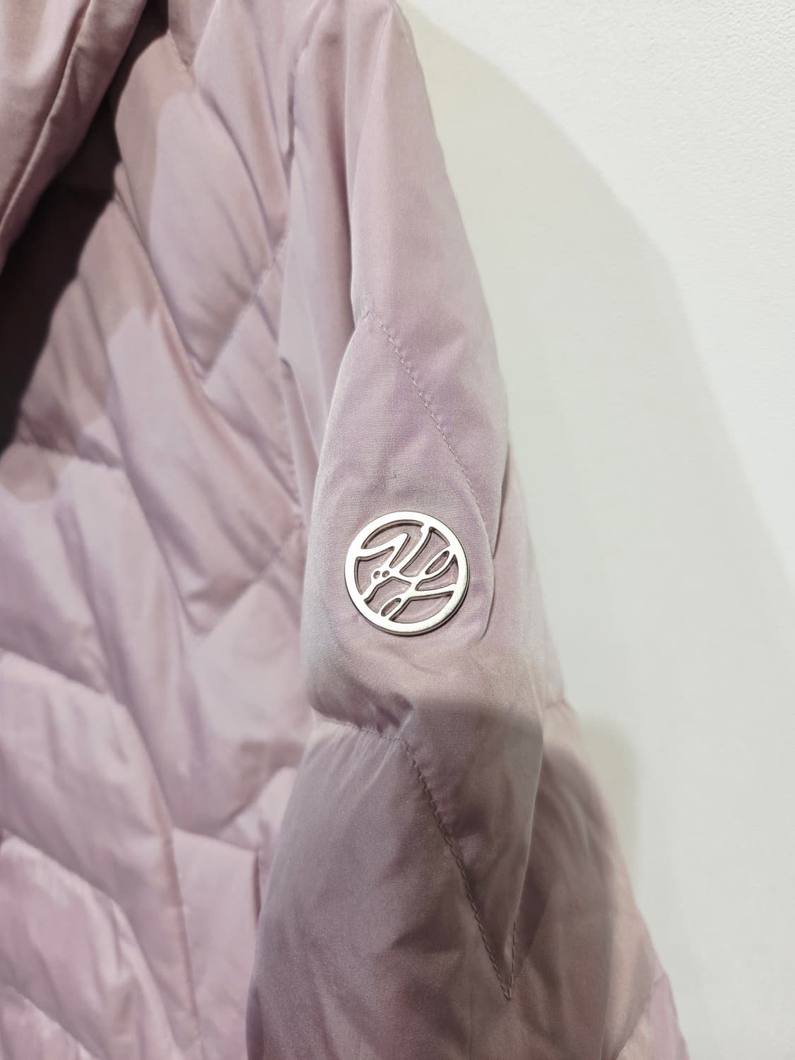 칼 라거펠트 파리스 구스다운 반팔 크롭 패딩 자켓 상품이미지5