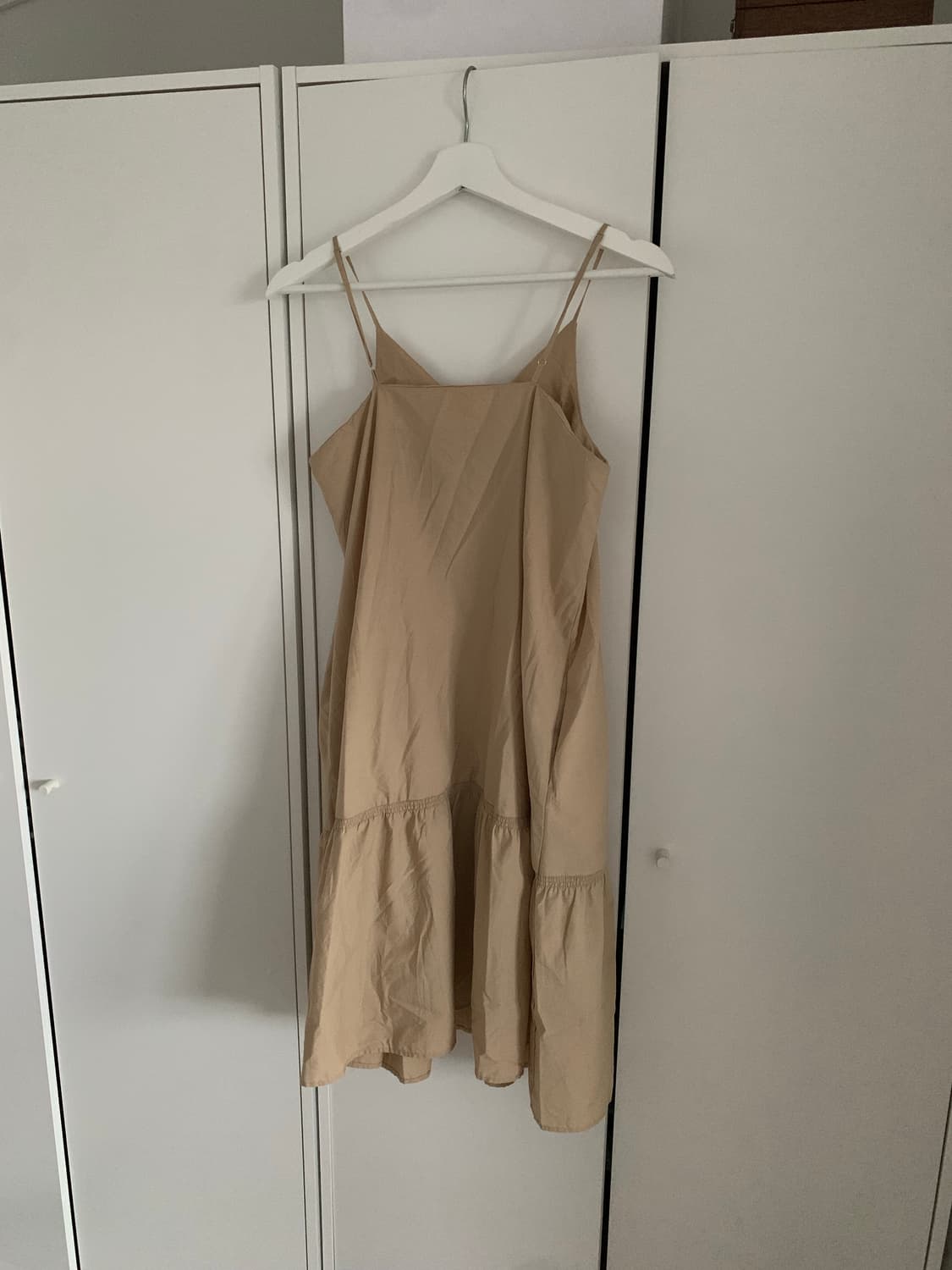 베이지 프릴 원피스 상품이미지6