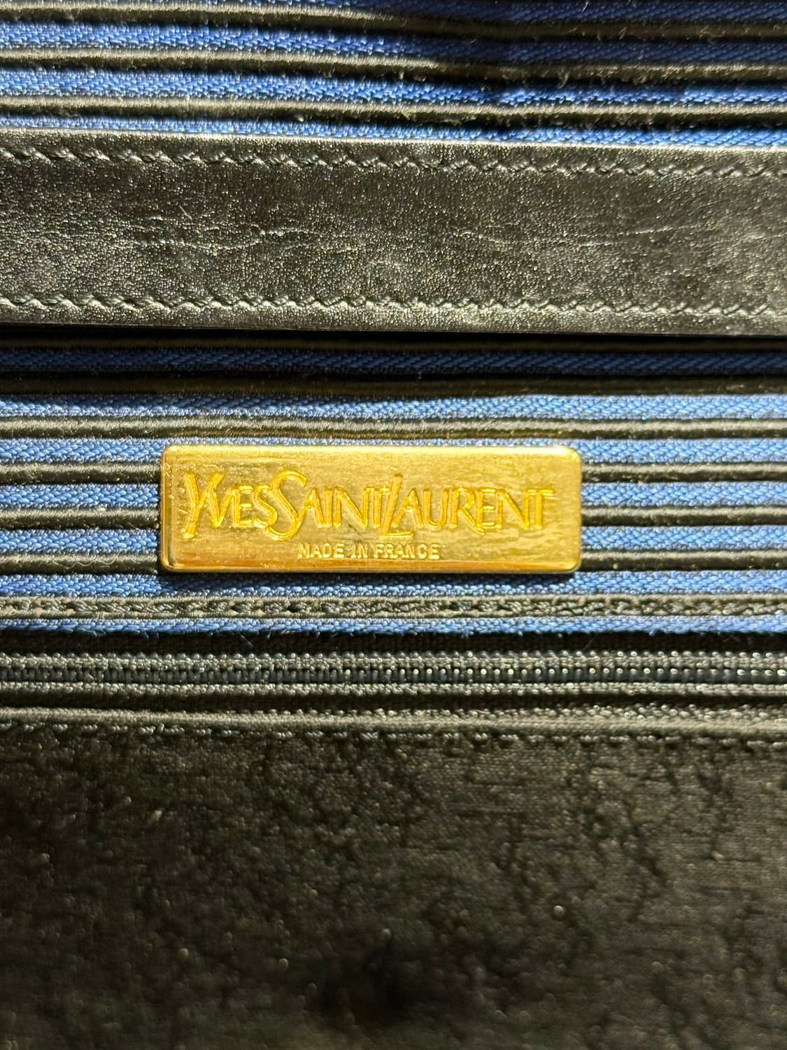 입생로랑 블루 인 텔라 네로 크로스백 상품이미지7