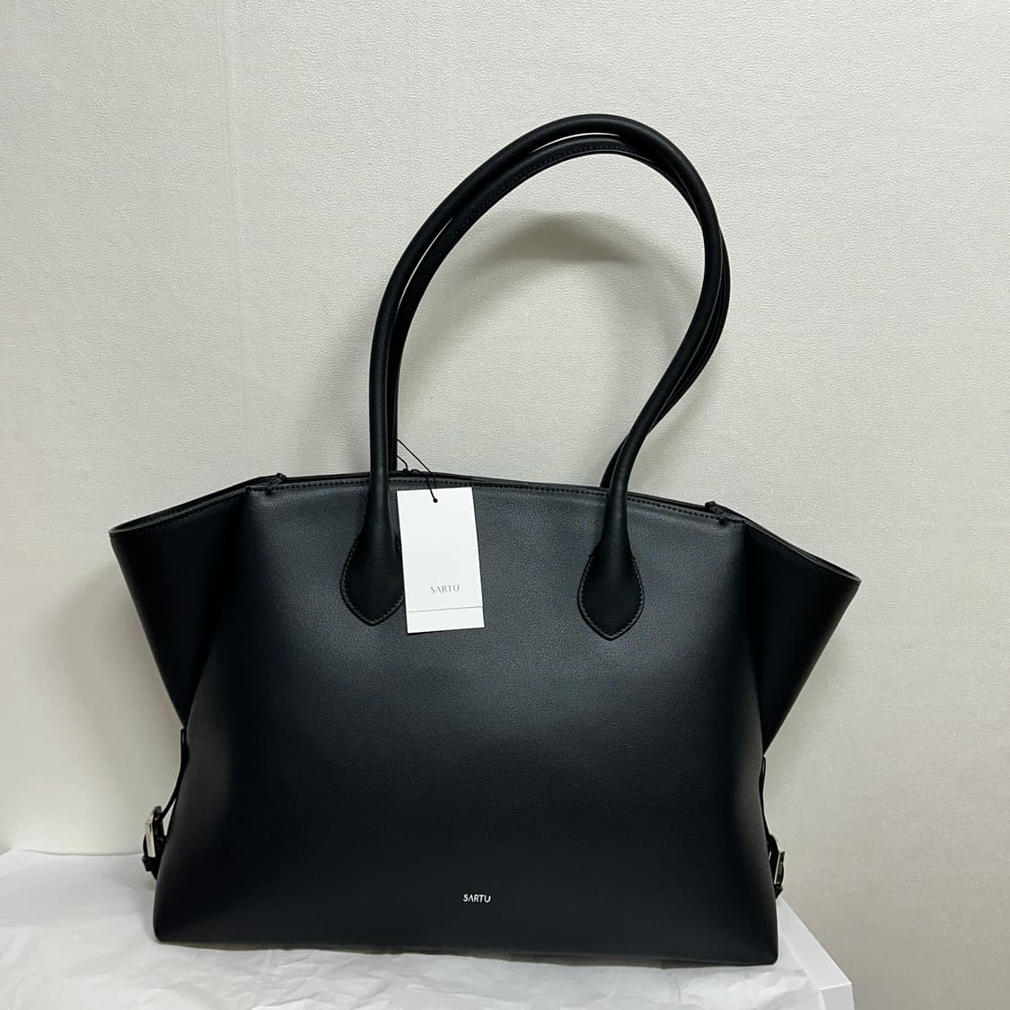 사르투 타이숄더백 가죽가방 빅백 여자보부상 디자이너가방 새상품 선물가능 상품이미지5