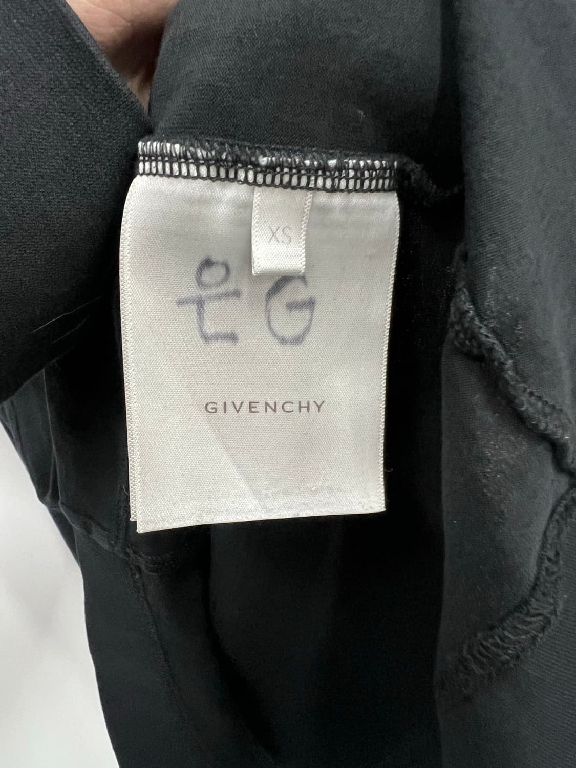 GIVENCHY 블랙 반팔티 상품이미지3