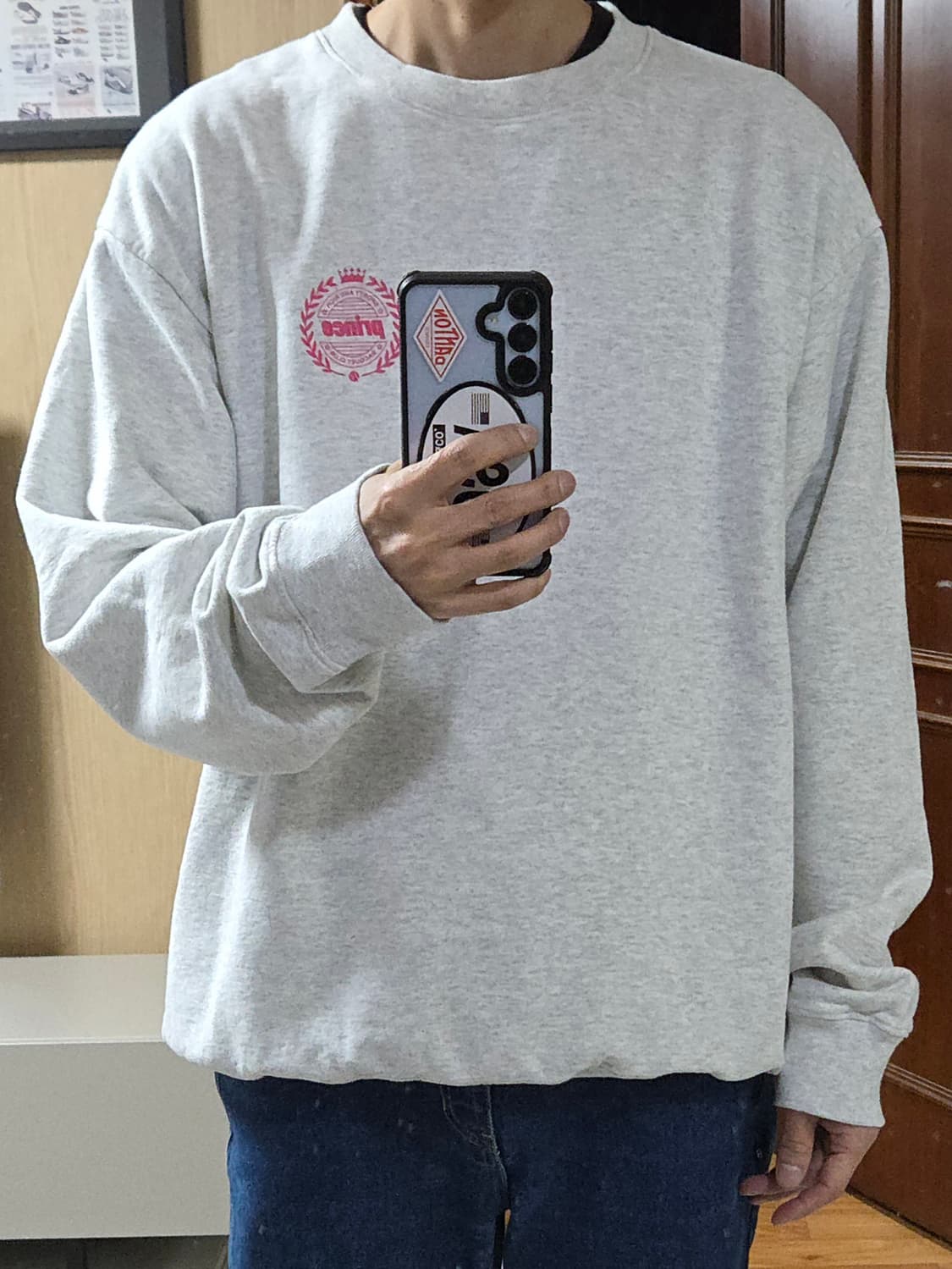 (착샷) 스포티앤리치 맨투맨 프린스 크레스트  상품이미지8