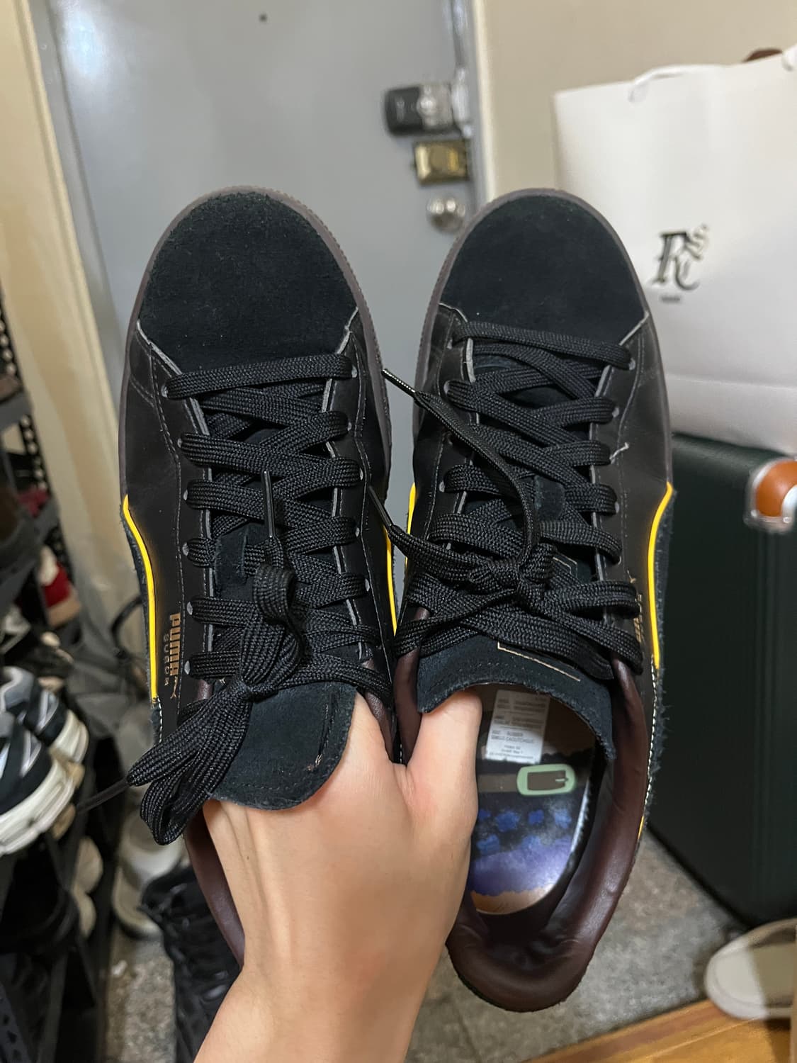 푸마 x 원피스 스웨이드 검은 수염 티치 스니커즈 블랙 다크 초콜릿 상품이미지1