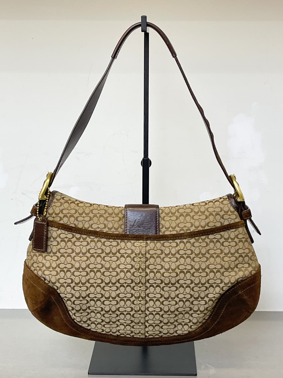 코치 소호 시그니처 숄더백 상품이미지3