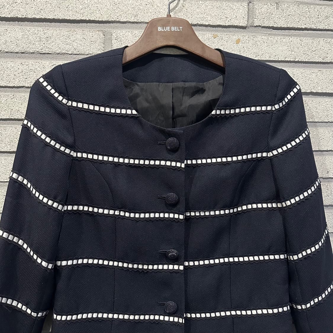 JPN VINTAGE 크롭 자켓 라운드넥 레이스 스트라이프 디테일 네이비 상품이미지3