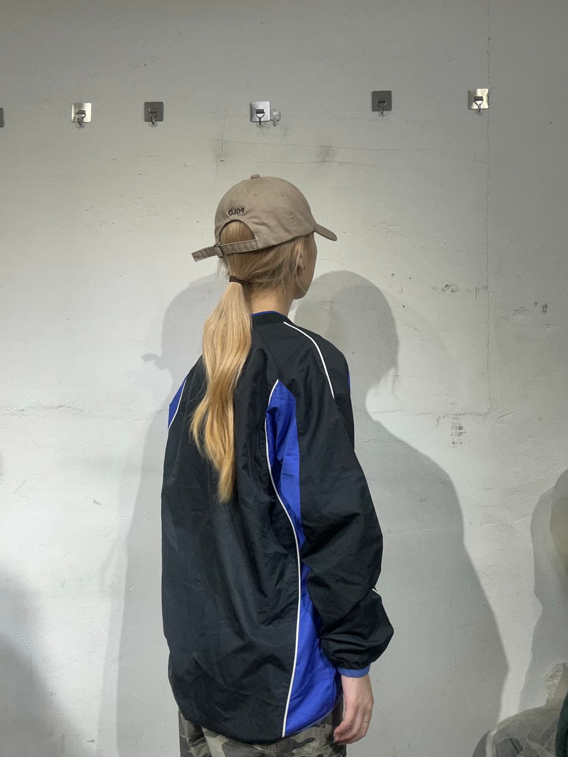 미즈노 블랙 올드스쿨 오버핏 웜업 빅 로고 바람막이 맨투맨 S 상품이미지3