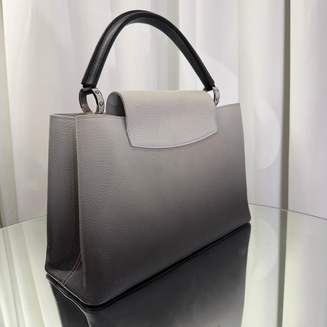 [한정판] 루이비통 토뤼옹 카퓌신 MM 토트백 상품이미지4