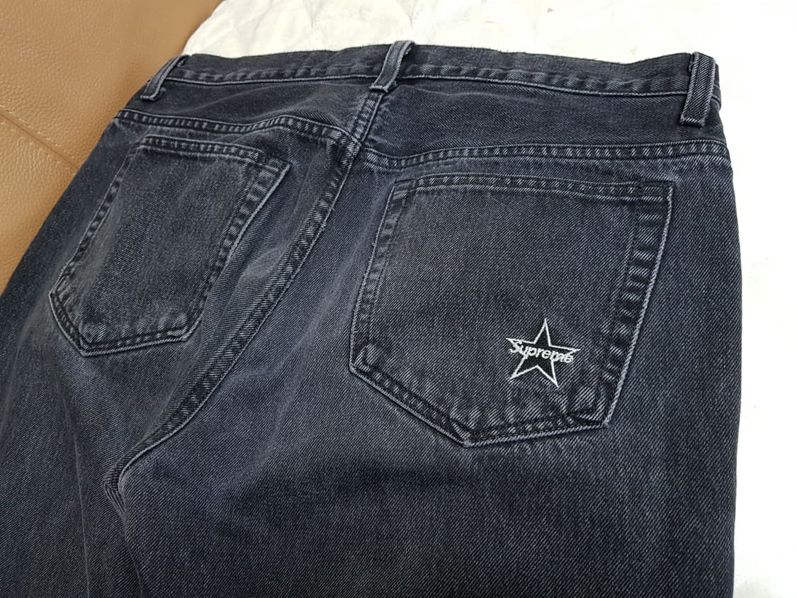 슈프림 레귤러 진 데님 팬츠 청바지 워시드 블랙 상품이미지3