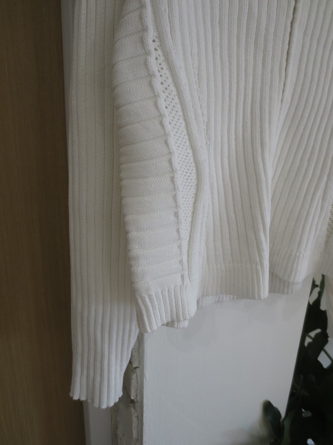 히로코 비스 화이트 니트 집업  상품이미지3