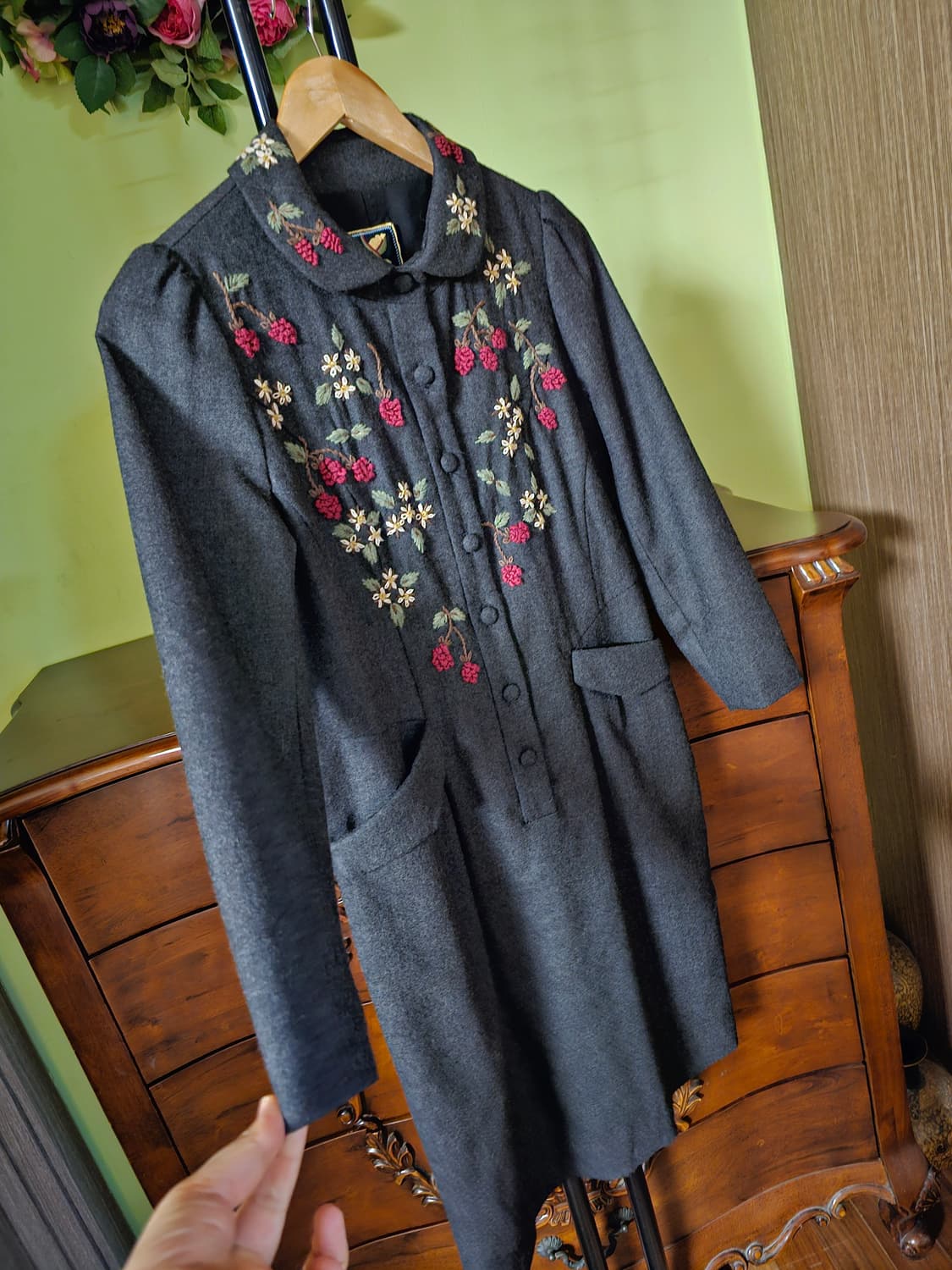 비꼴리끄 플로럴자수 울원피스 상품이미지2