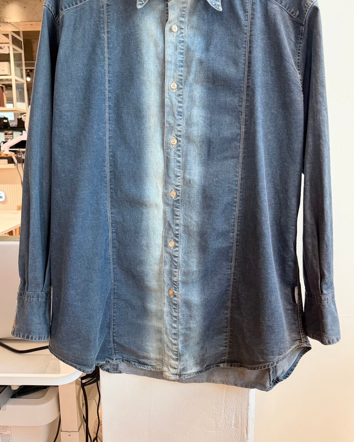 베르사체 진스 쿠튀르 데님 그라데이션 셔츠  상품이미지6