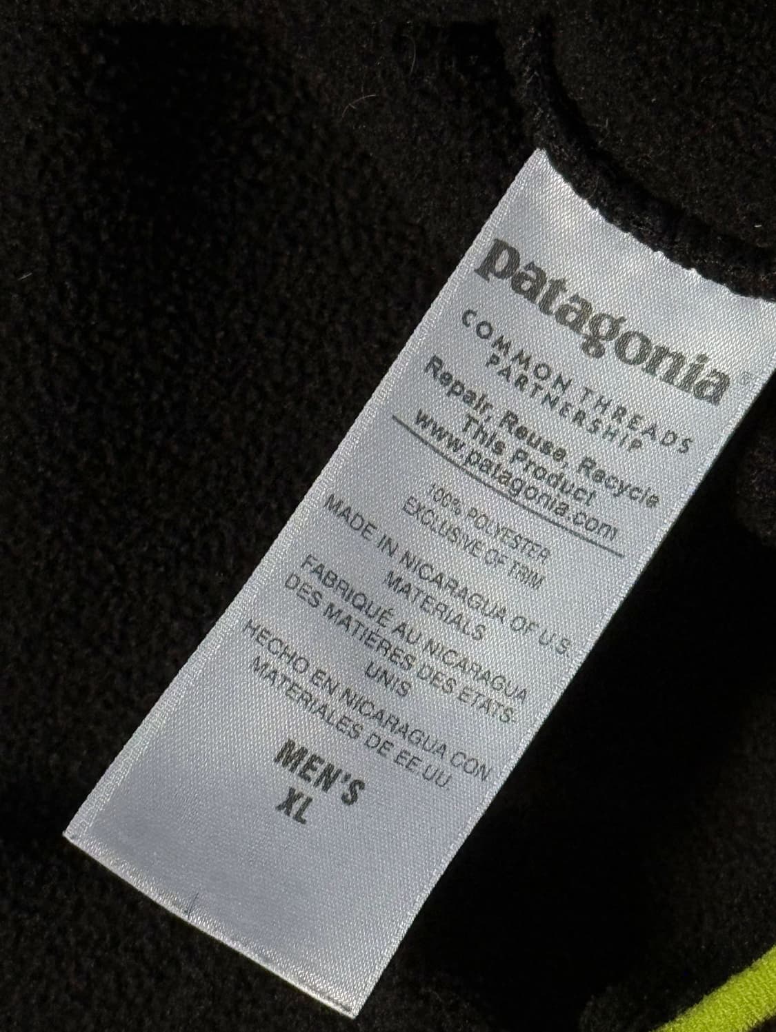 파타고니아 신칠라 블랙 네온 플리스 스냅티 (105-110) 상품이미지4