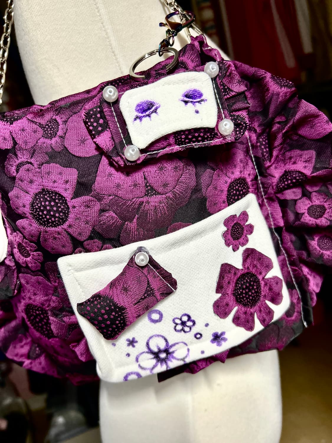 ･:*+. 핸드메이드 퍼플 화이트 패치 플라워 고딕 쿠션 가방 상품이미지5