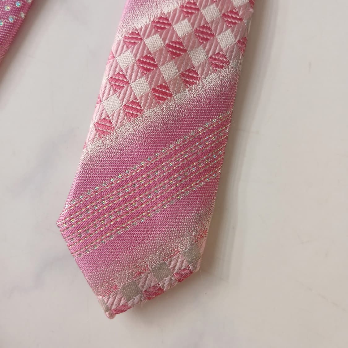 닥스 실크 핑크 패턴 넥타이 8.4cm A등급 A19812
 상품이미지7