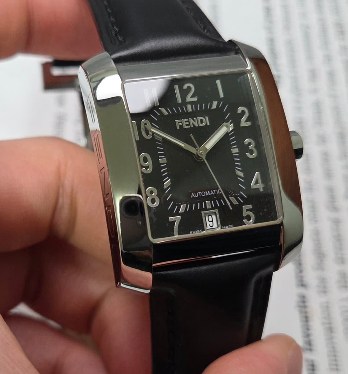 명품 펜디 7400G 사각탱크 블랙 기요쉐 다이얼 오토매틱  상품이미지3