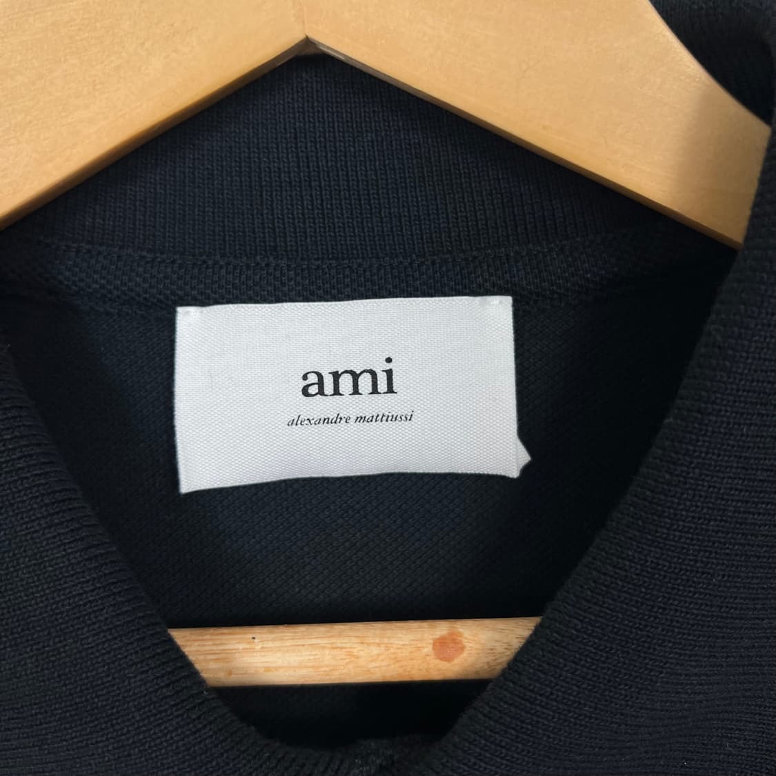 AMI 아미 스몰하트 블랙 반팔 카라티 상품이미지4