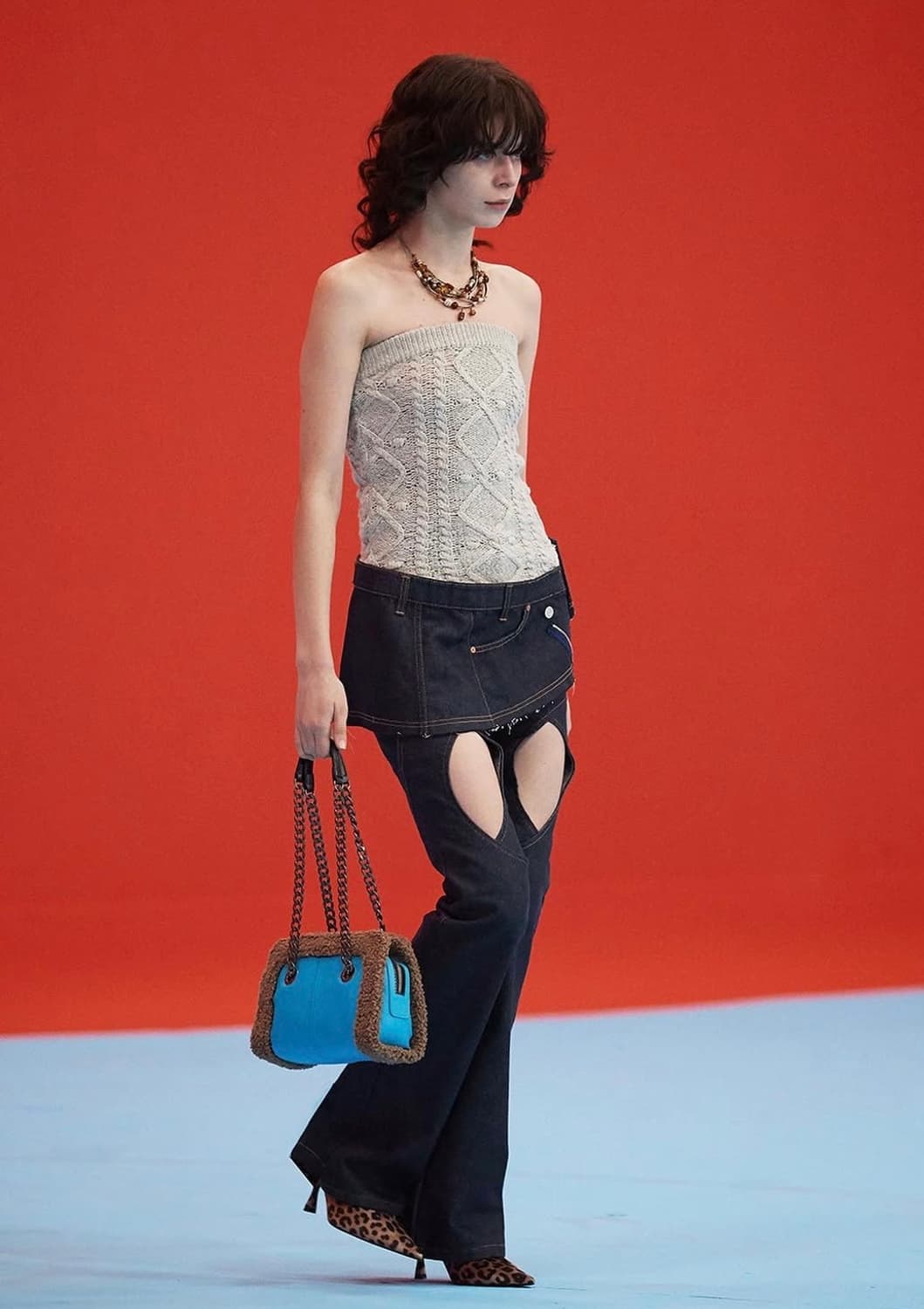 앤더슨벨 22 F/W 컬렉션 컷아웃 팬츠 상품이미지1