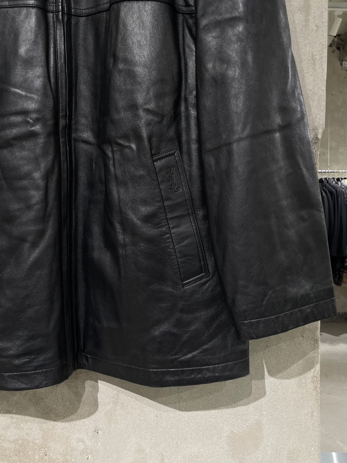 이브 생로랑 블랙 클래시크 쉽 레더 자켓 상품이미지5