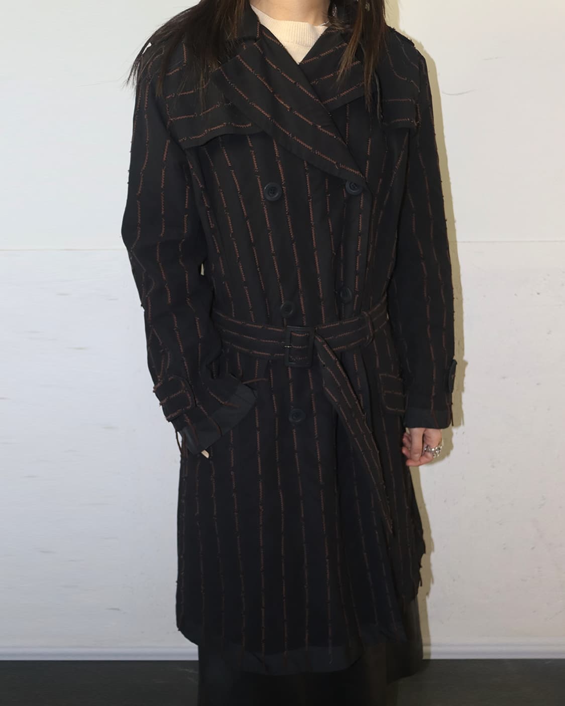 요시키 히시누마 디컨스트럭티드 스티치 트렌치 코트 상품이미지3