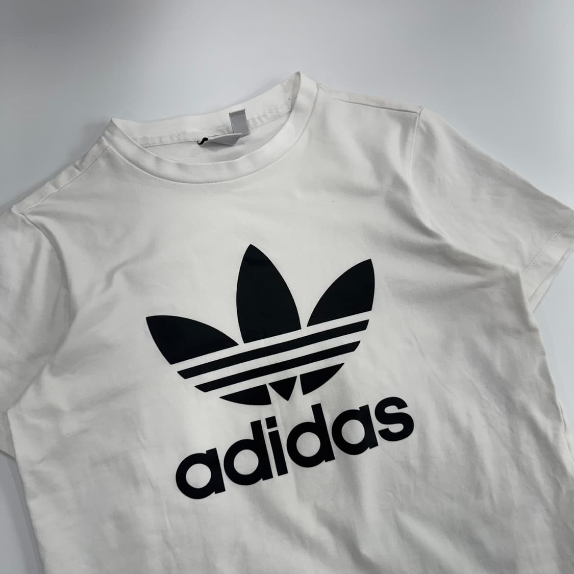 Adidas 아디다스 파이어로고 화이트 반팔 상품이미지4