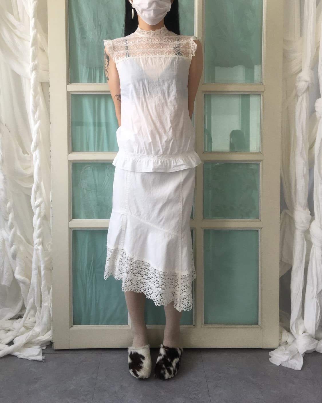Lace high neck sleeveless 상품이미지1