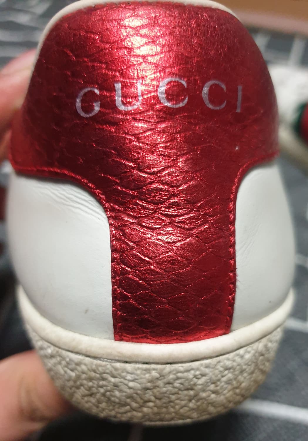 구찌 벌꿀 스니커즈 화이트 36 (230)  상품이미지6