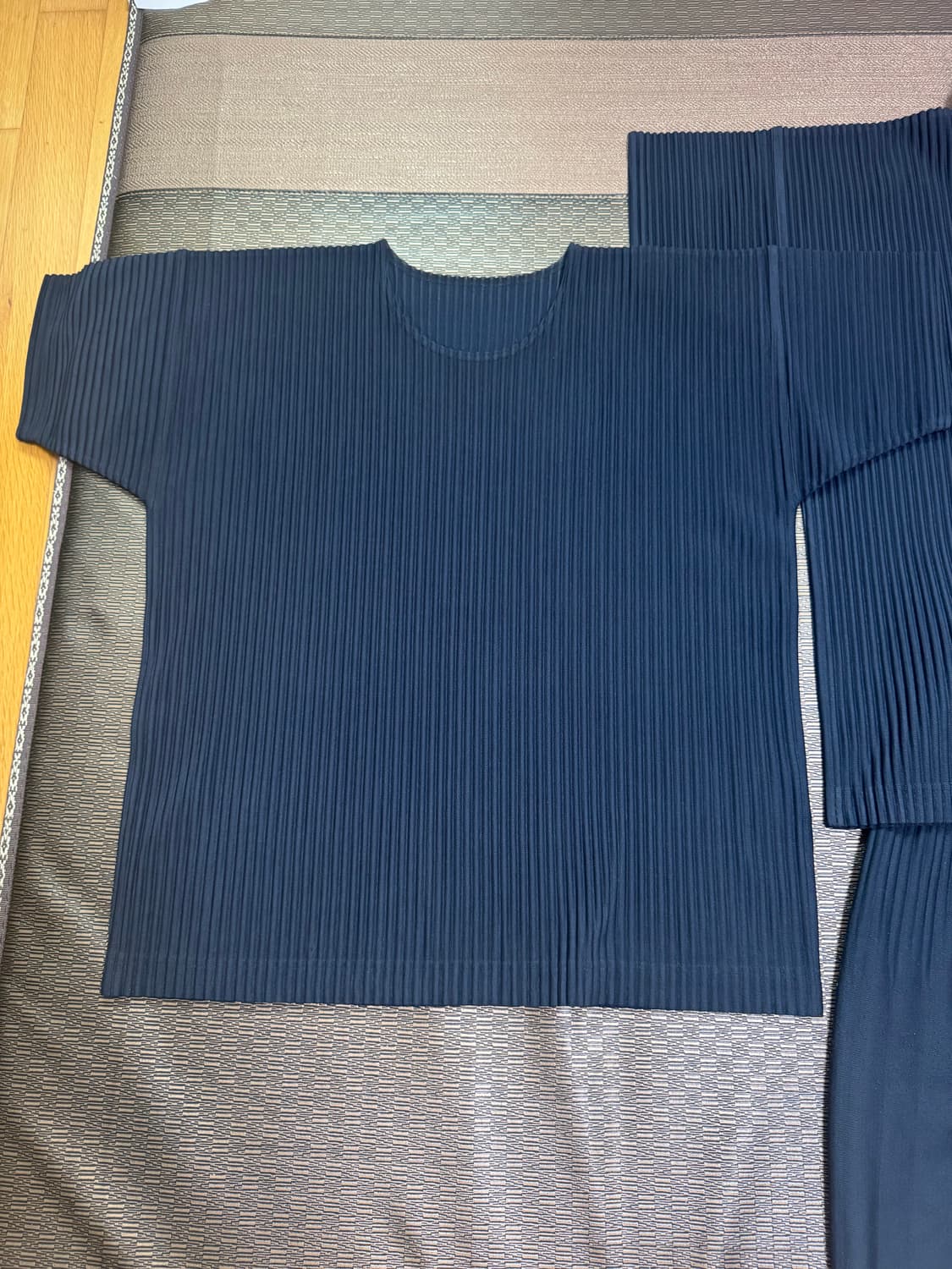 이세이미야케 옴므 셋업 상품이미지2