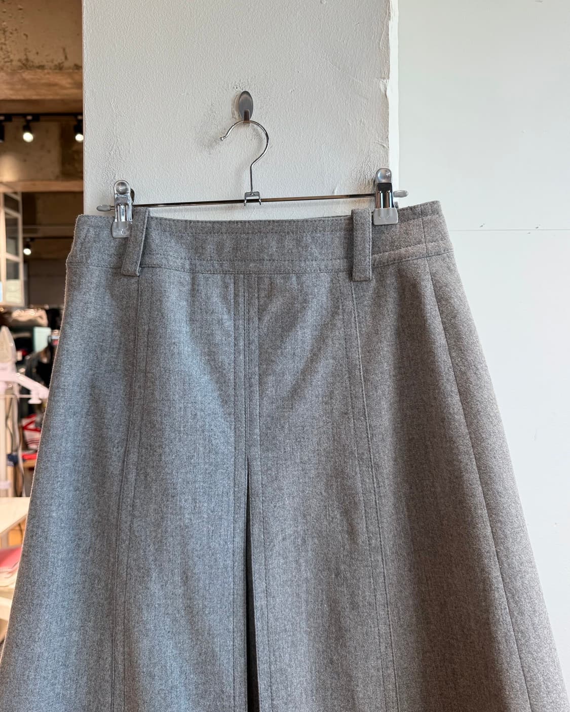 셀린느 그레이 울 핀턱 미디스커트 상품이미지6