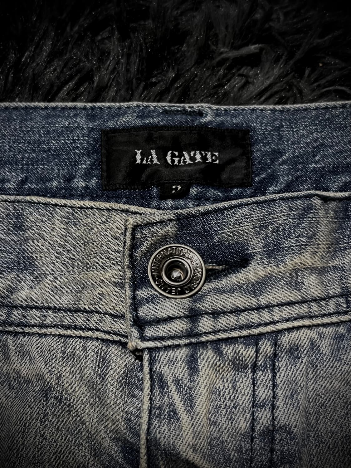 LA GATE 아이보리 워싱 데미지 부츠컷 데님팬츠 상품이미지9