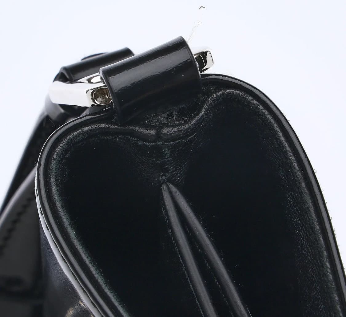 [S급] 프라다 브러쉬드 버킷백 미니 판매합니다!!! 상품이미지8