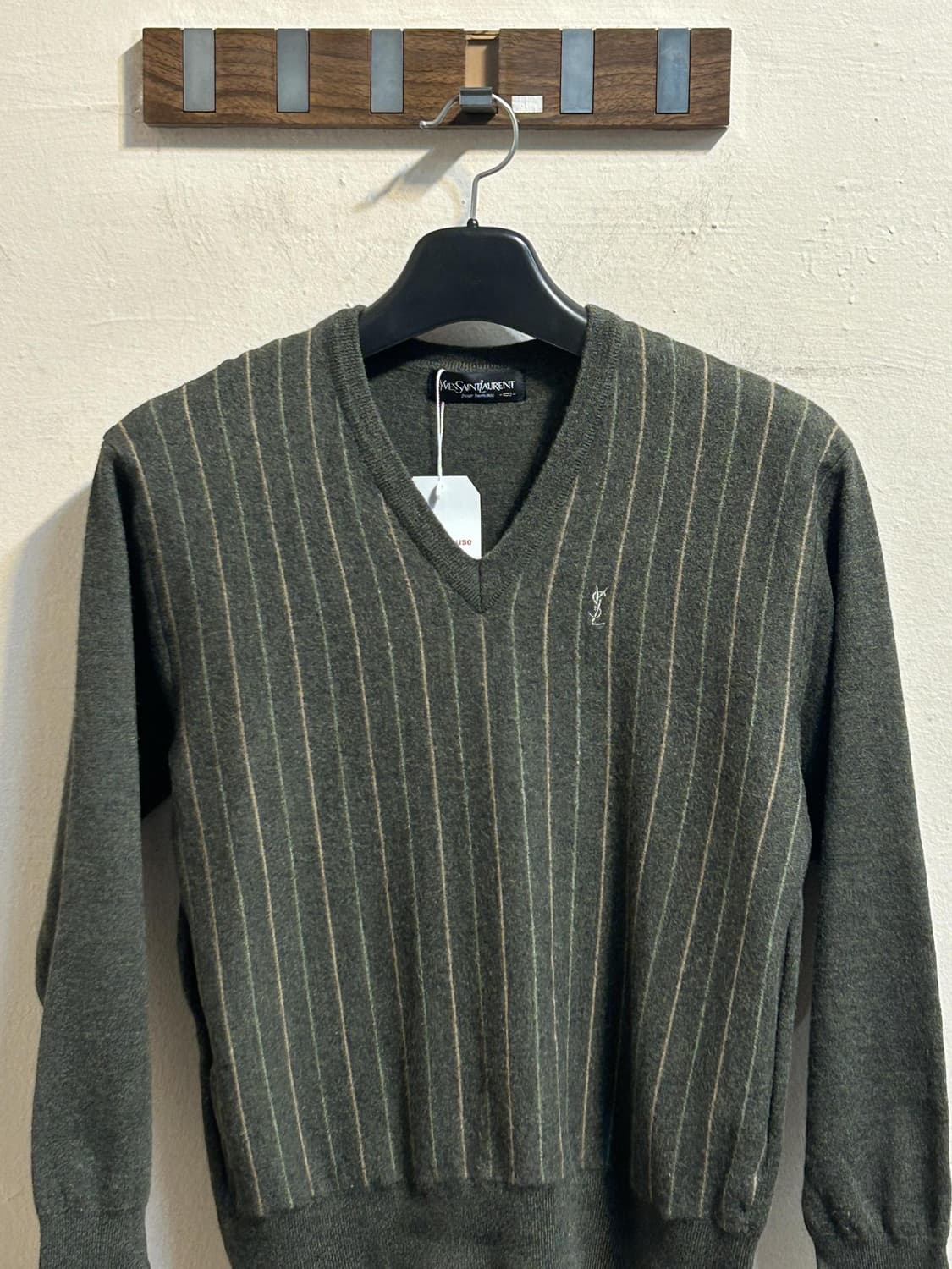 입생로랑 브이넥 스트라이프 울 니트 상품이미지2