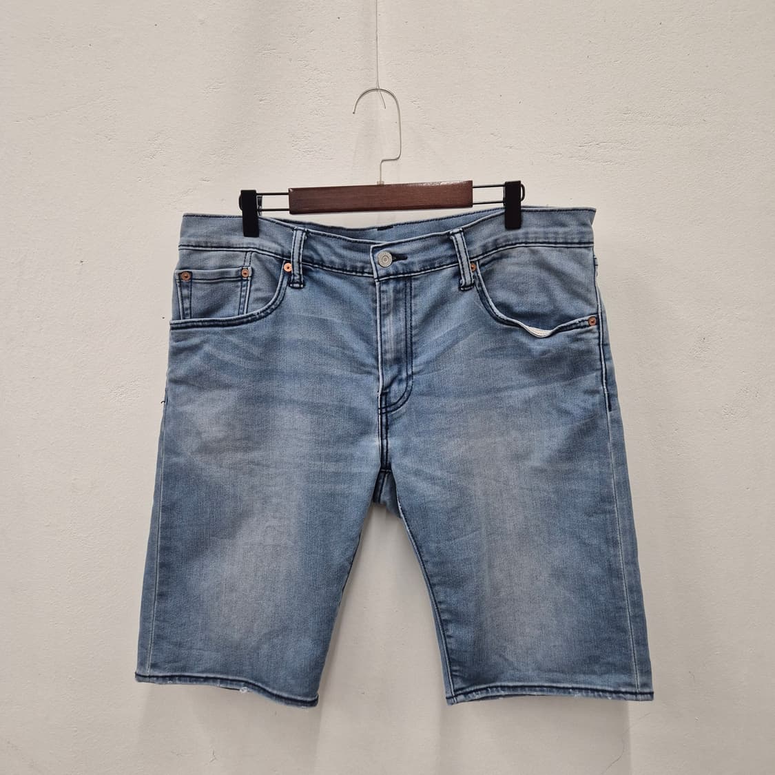 리바이스 502 레귤러 테이퍼 핏 데님 반바지 36 상품이미지1