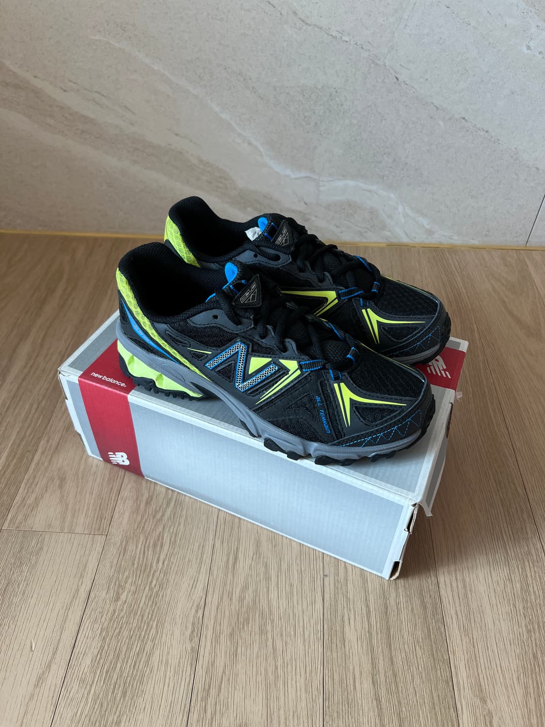 [240mm] [새제품] 어디든 튼튼하게! 뉴발란스 610 트레일 운동화 상품이미지8