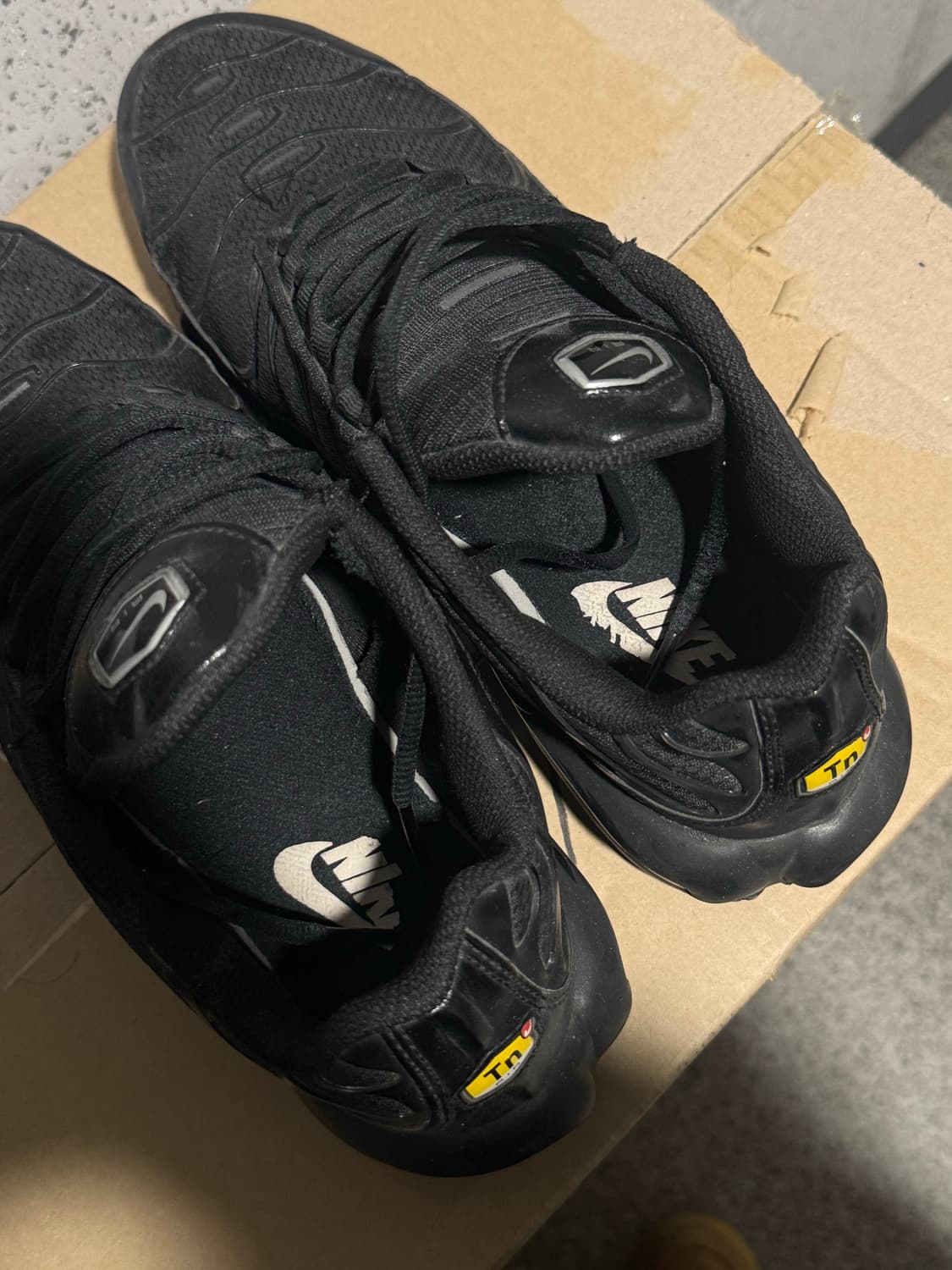 나이키 에어맥스 플러스 트리플 블랙 265 상품이미지3