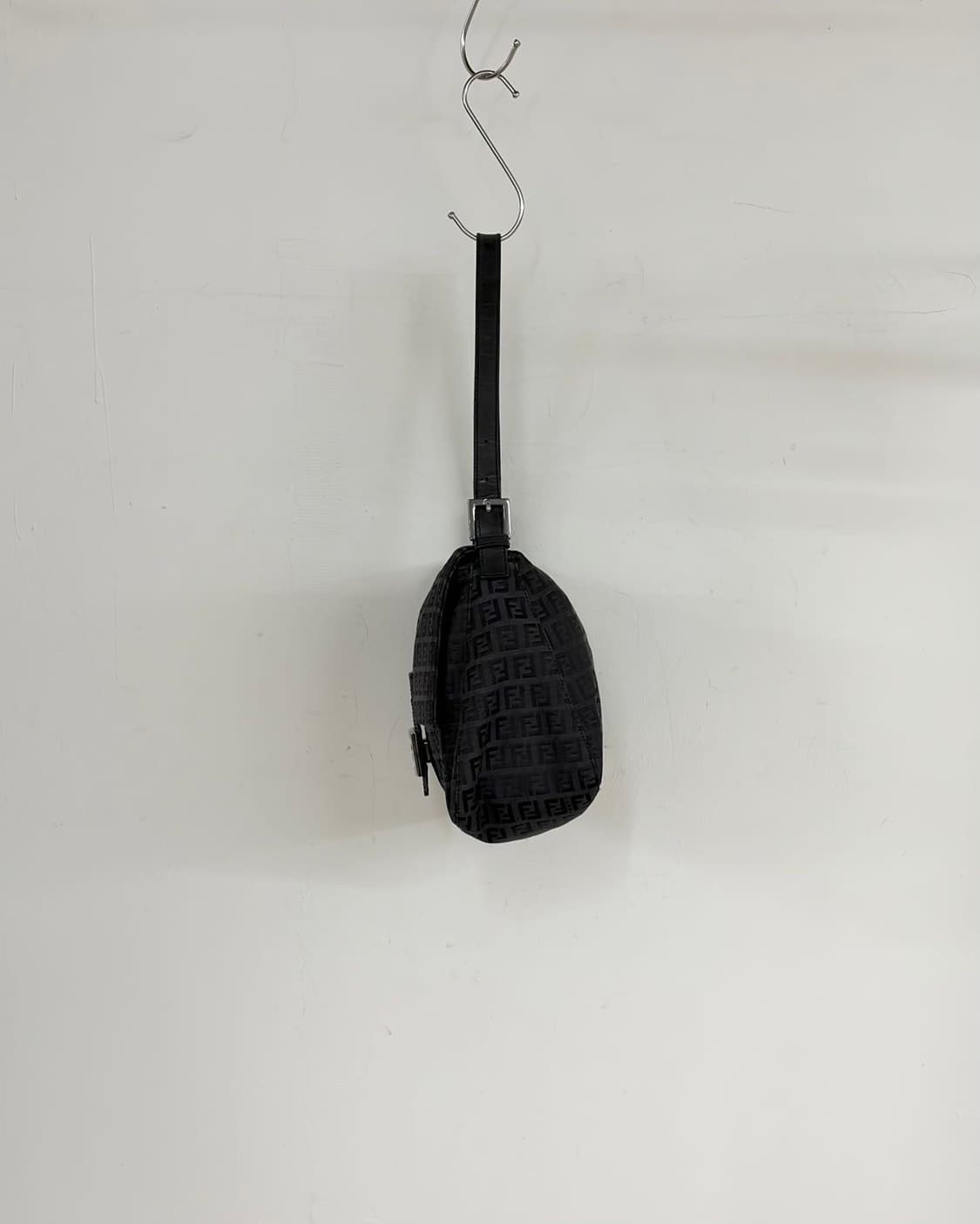 펜디 블랙 ff 로고 캔버스 주키노 맘마백  상품이미지3