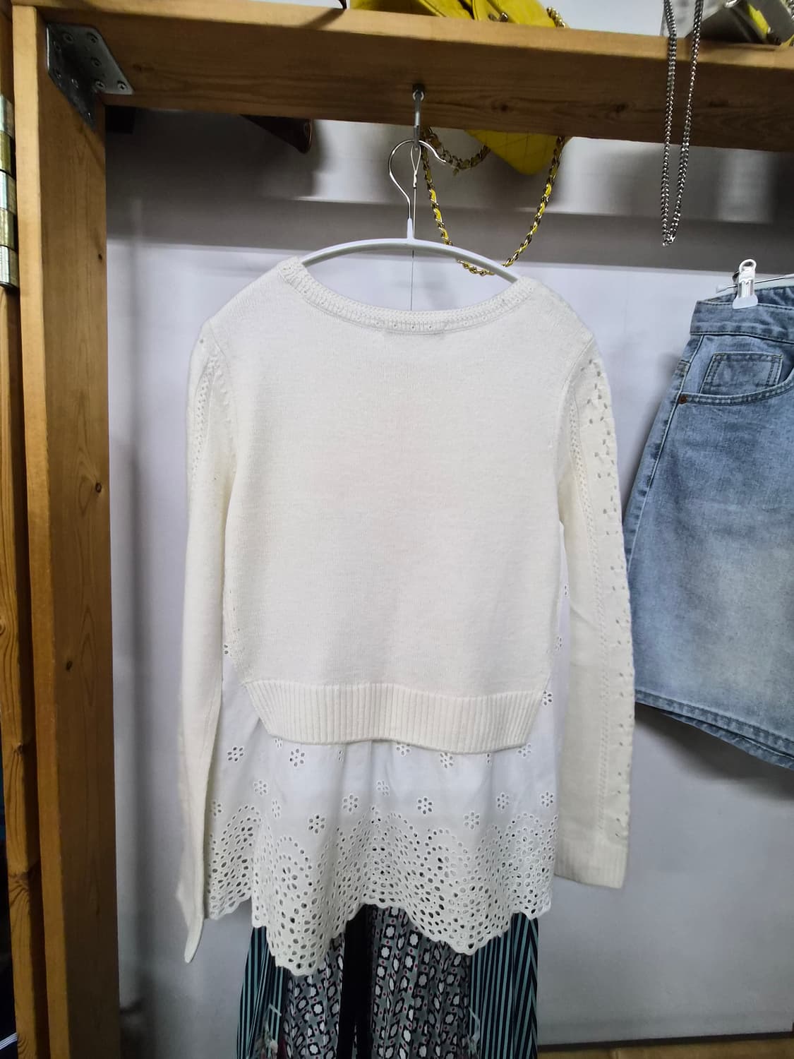 질스튜어트 펀칭자수 니트 상품이미지4