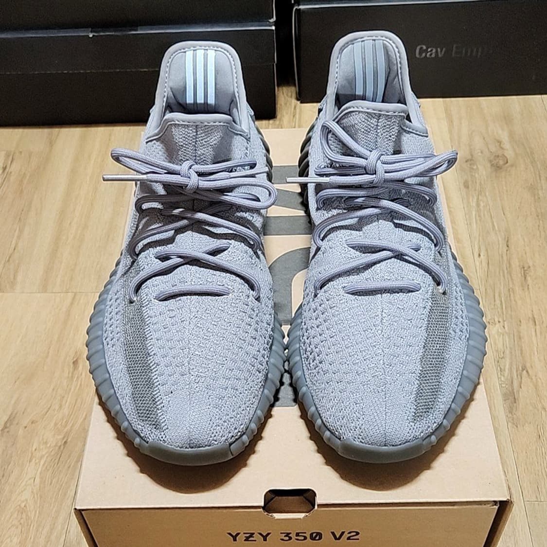 아디다스 이지부스트 285 스틸그레이 상품이미지3