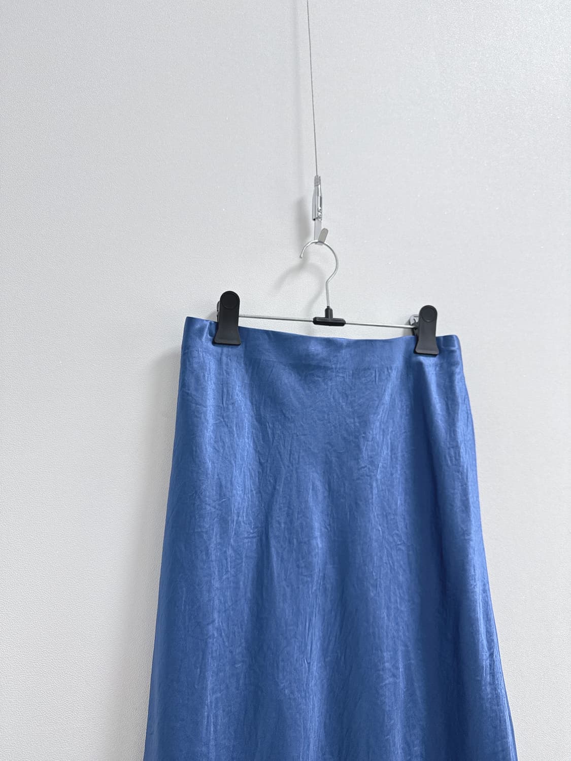 빈스 새틴 슬립 미디 스커트 상품이미지4