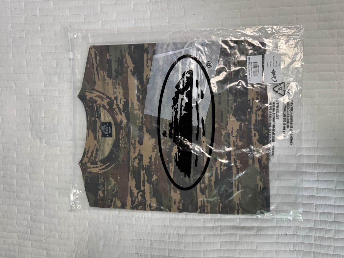 (새상품) 코르테이즈 퍼프 아일랜드 디지털카모 반팔티 M 상품이미지2