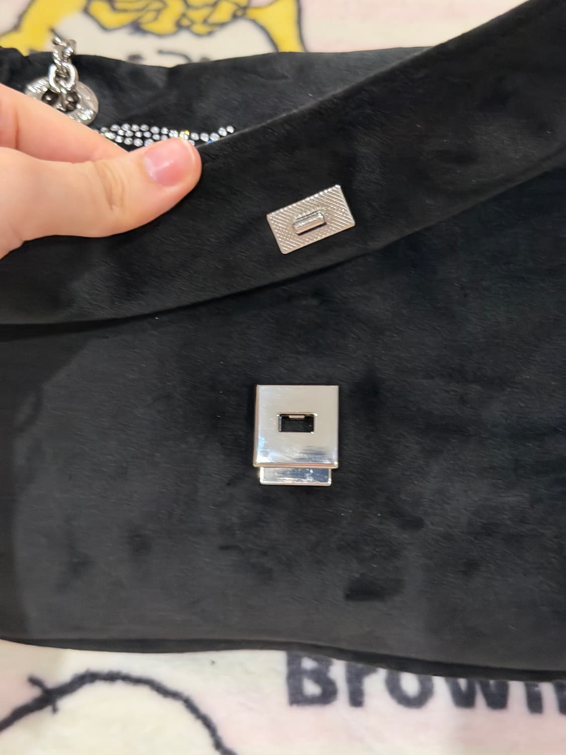 [신상✨프리뷰세일] 쥬시꾸뛰르 벨벳 스톤 체인 숄더백/크로스백 블랙 상품이미지6