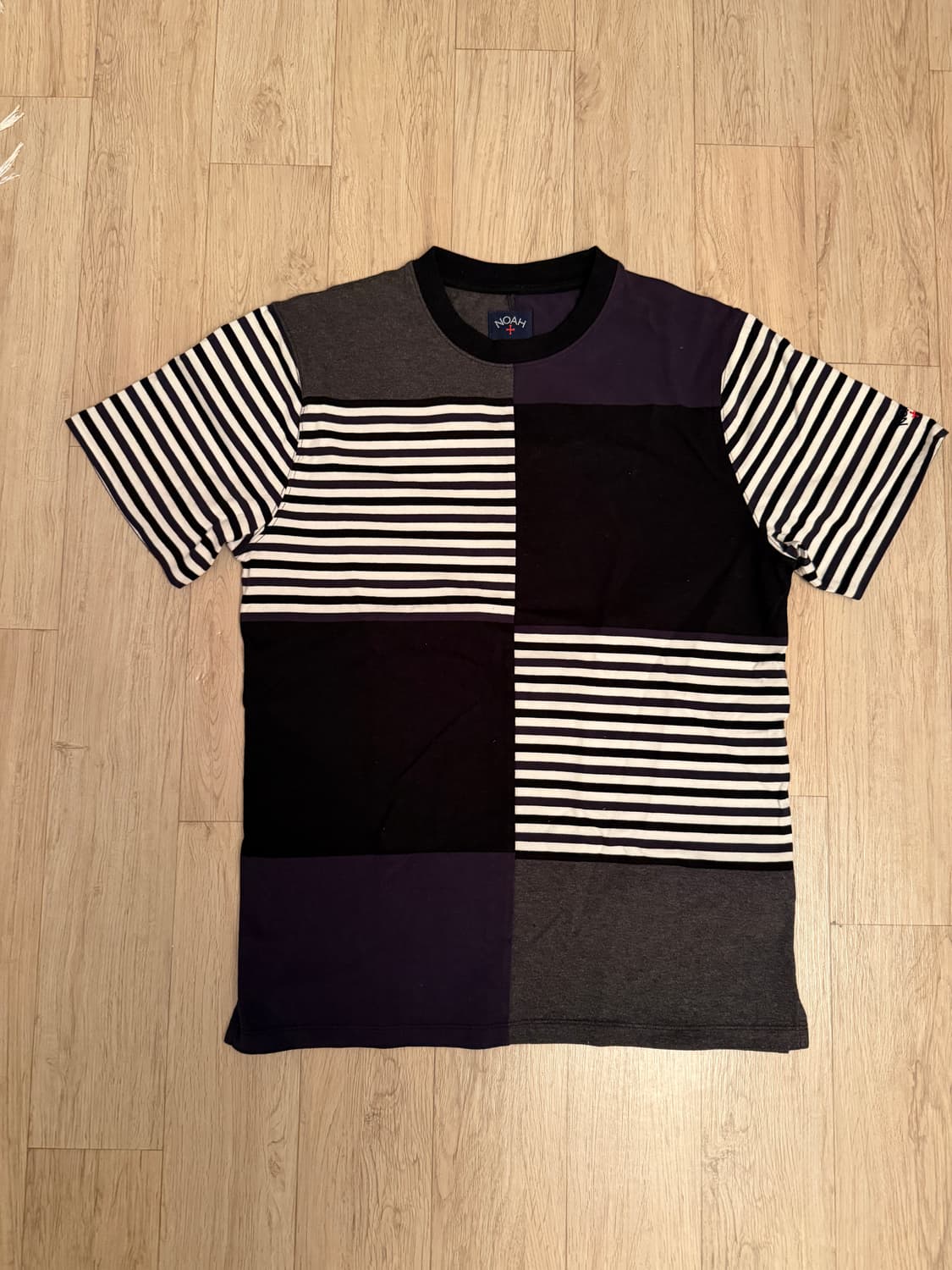 Noah Navy & Black Patchwork 반팔티 상품이미지1