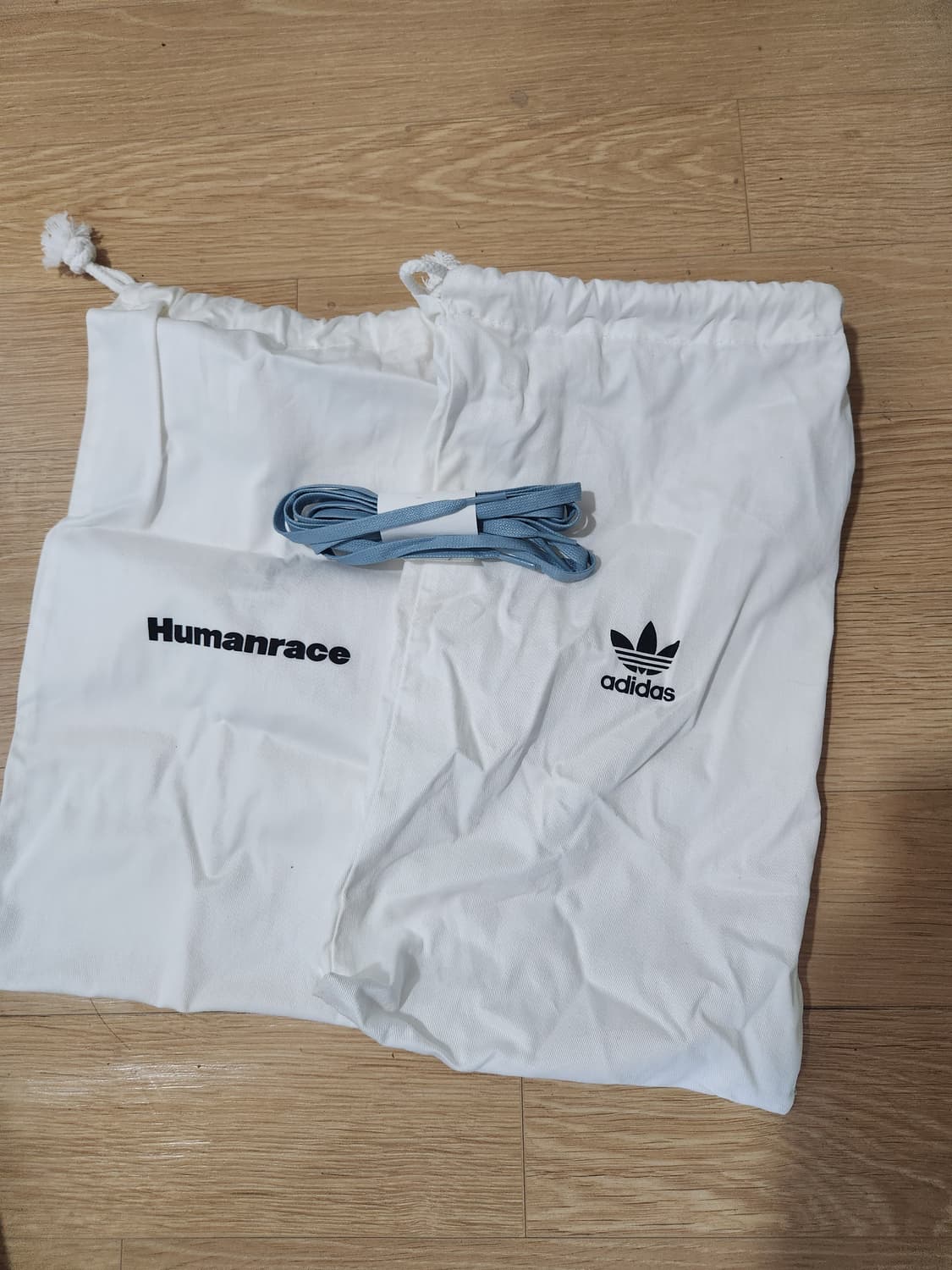 아디다스 퍼렐 삼바 휴먼레이스 265 상품이미지4