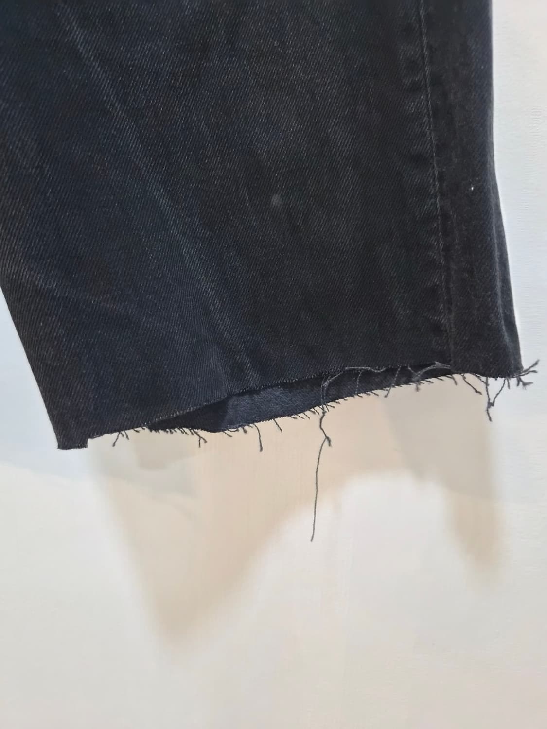 31) 리바이스 00's 501 블랙데님 커스텀 반바지 팝니다 상품이미지3