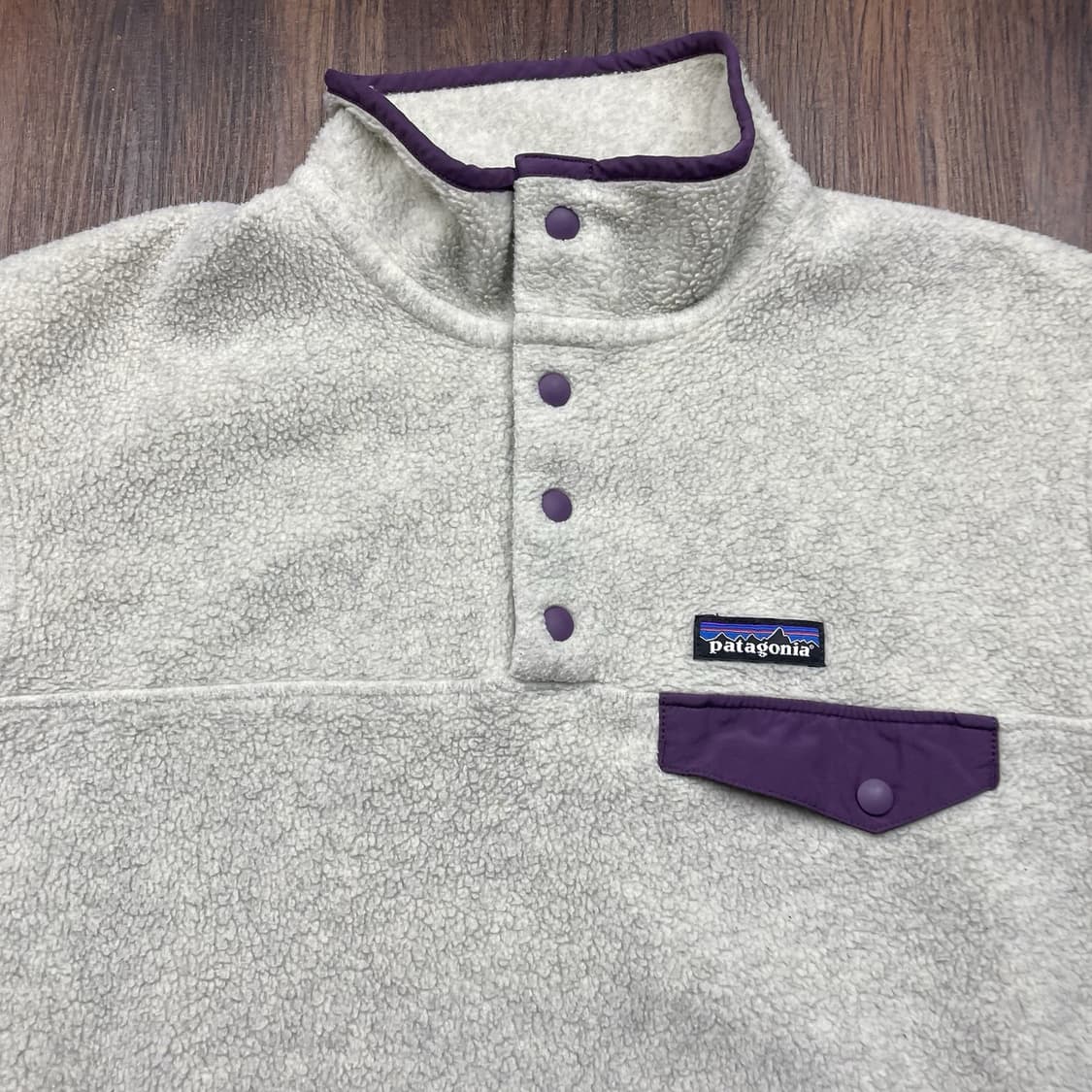 20FW 파타고니아 신칠라 스냅-티 플리스 라이트 그레이/퍼플 상품이미지2