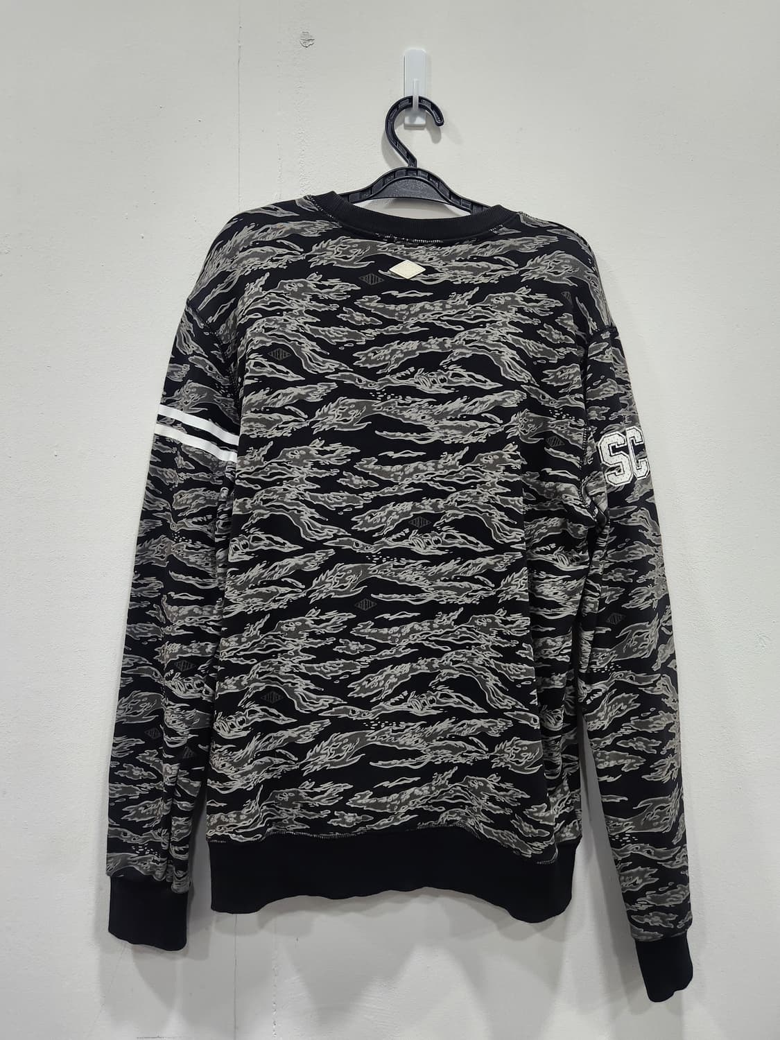 스테레오바이널즈콜렉션 카모 패턴 맨투맨 남성 100사이즈 상품이미지4