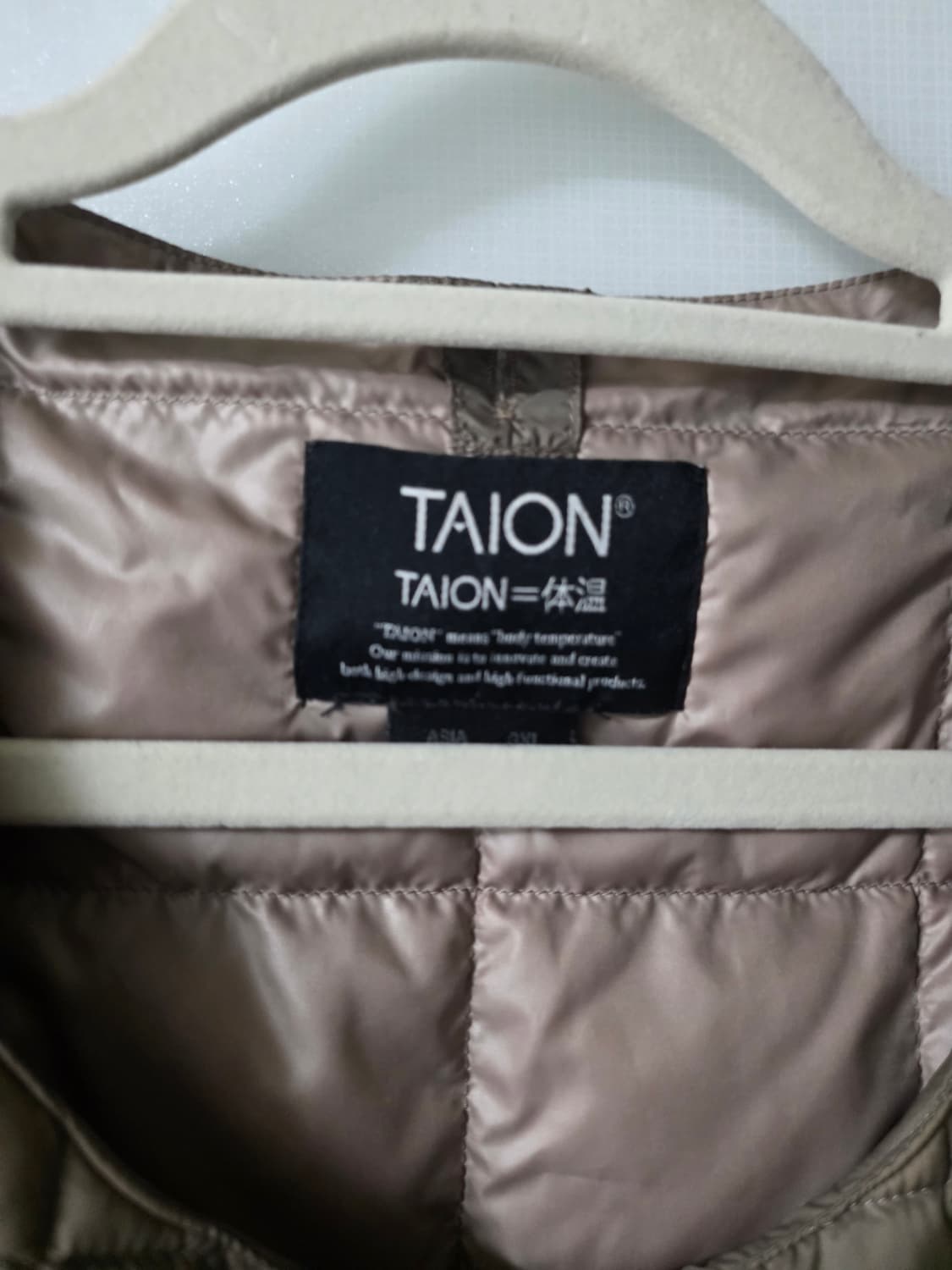 타이온 경량패딩조끼 3xl 110 입으시는분 상품이미지2